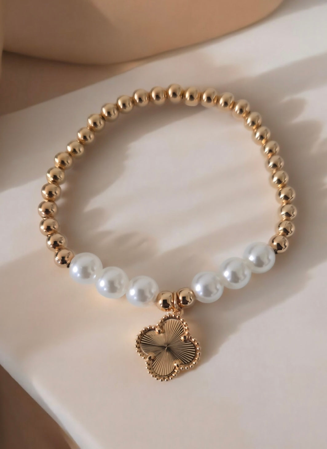 Clover Bubble Pearl Bracelet