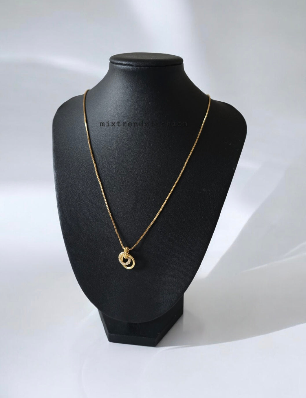 Interlocking Necklace