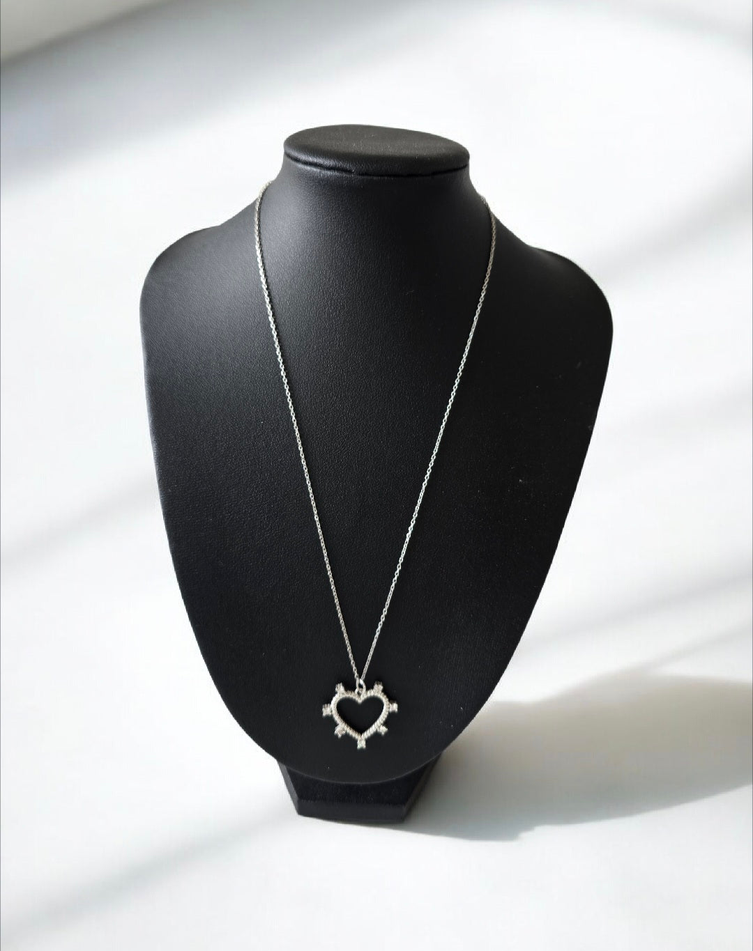 Heart 8 Stone Pendant Necklace