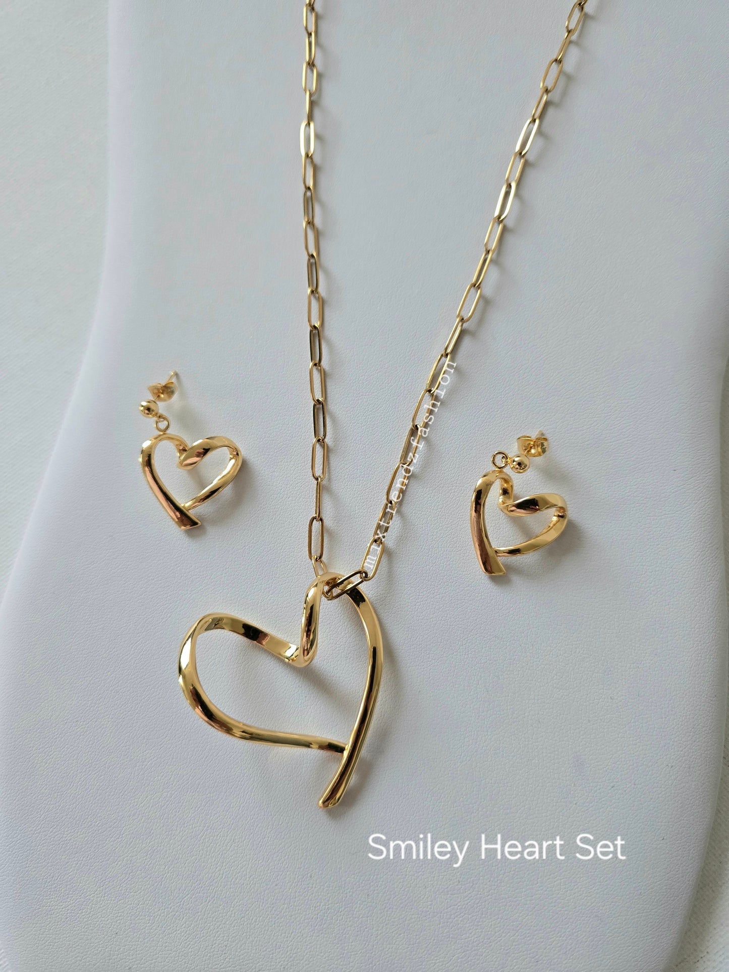 Smiley Heart Set Lg