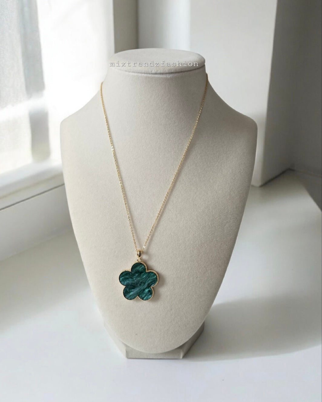 Green Flower Necklace