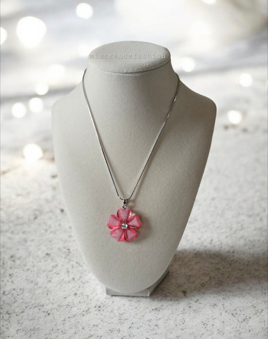 Light Pink Periwinkle Necklace