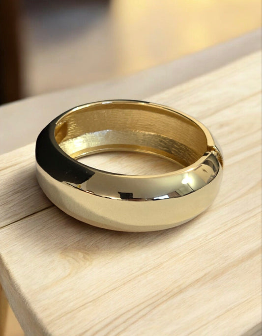 Ella Bangle